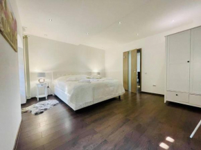 Joy City Stay George Enescu 5 Braşov